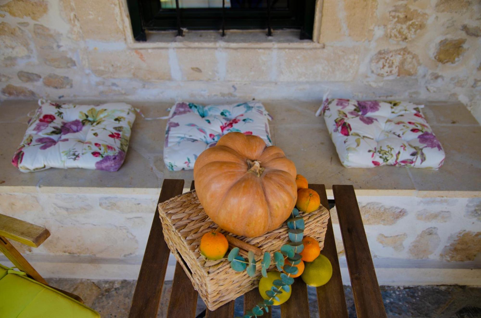 Pyrgou With Shared Swimming Pool Holiday home Heraklion (Crete)