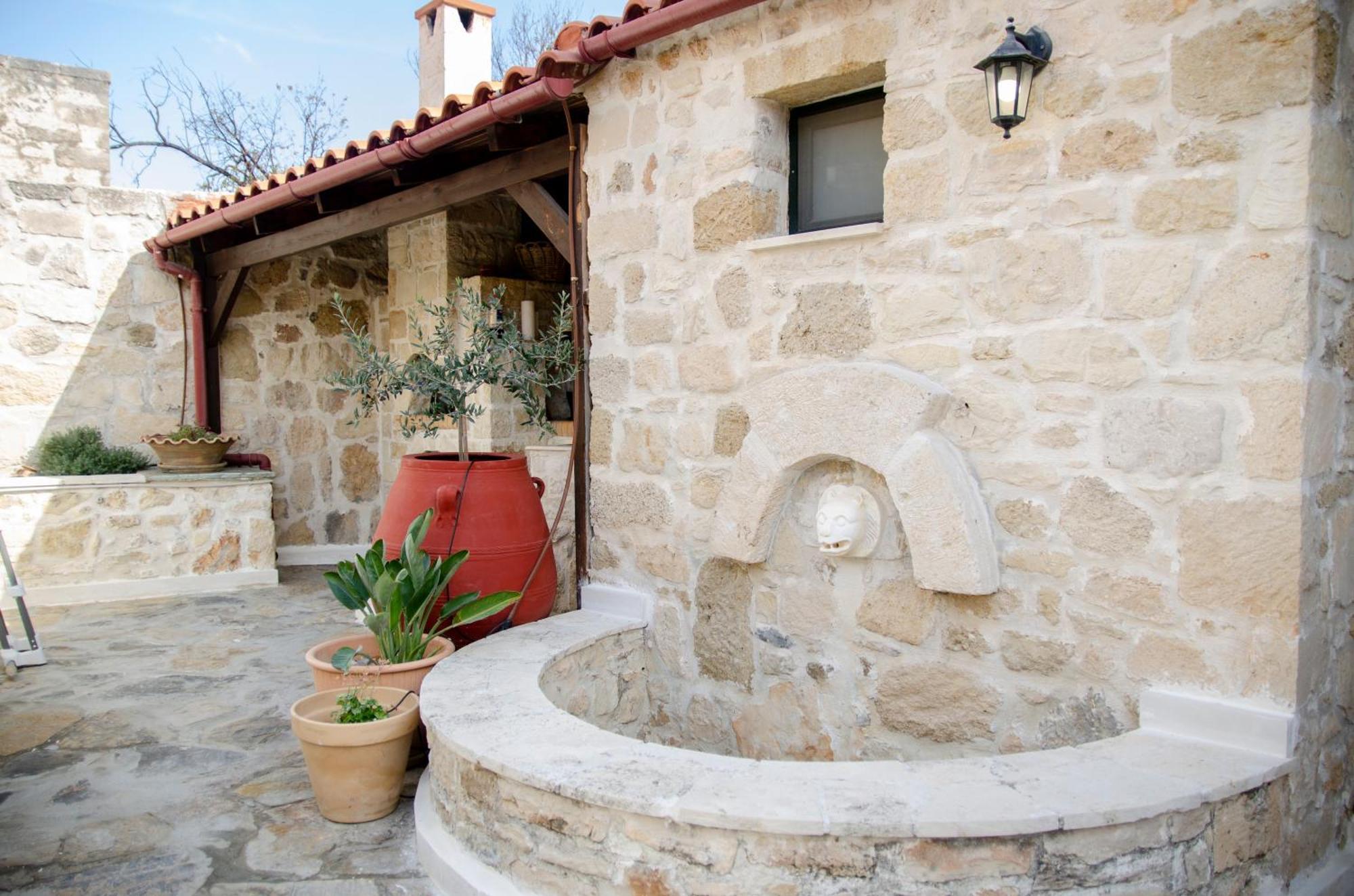Pyrgou With Shared Swimming Pool Holiday home Heraklion (Crete)