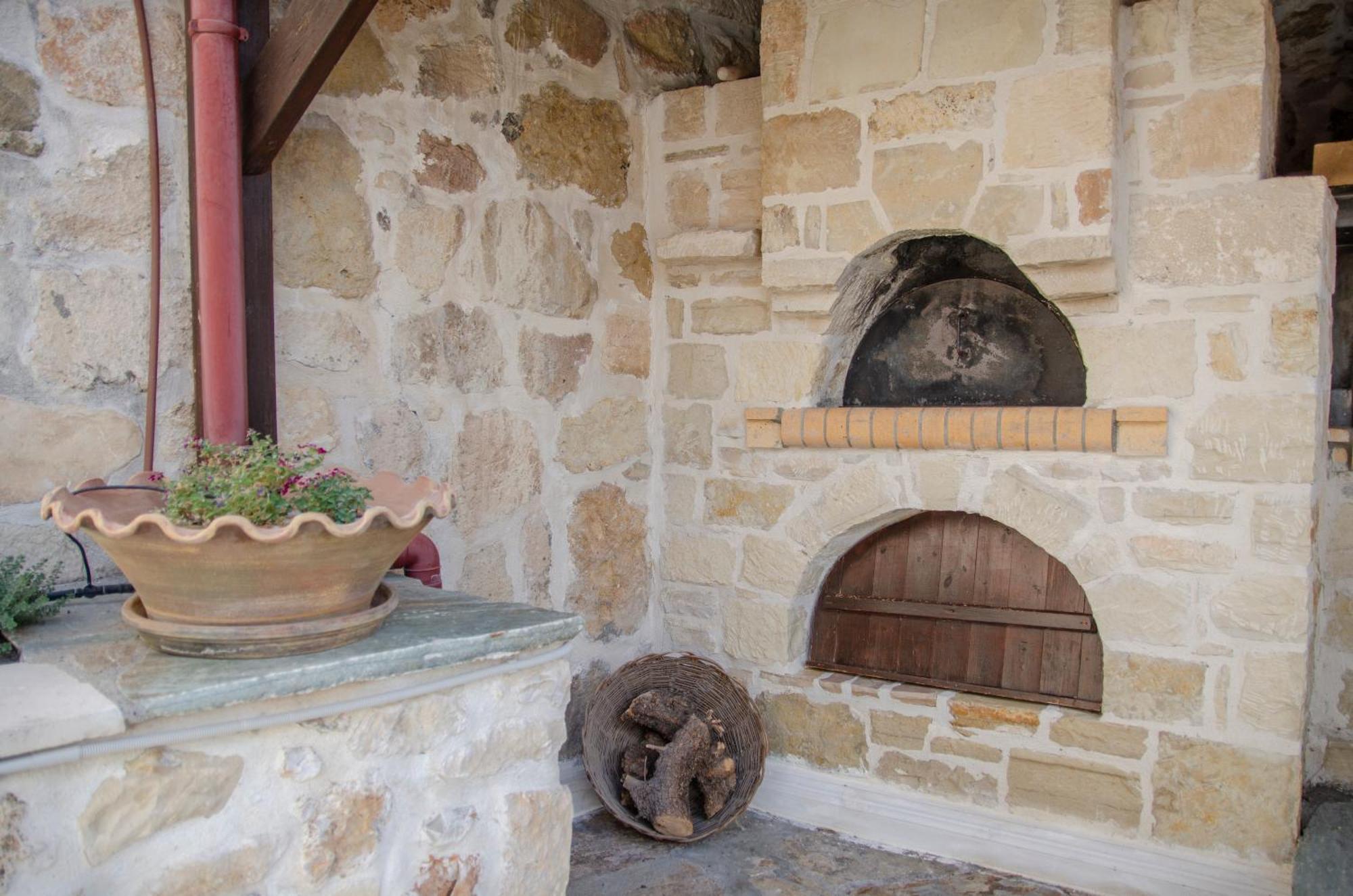 Pyrgou With Shared Swimming Pool Holiday home Heraklion (Crete)