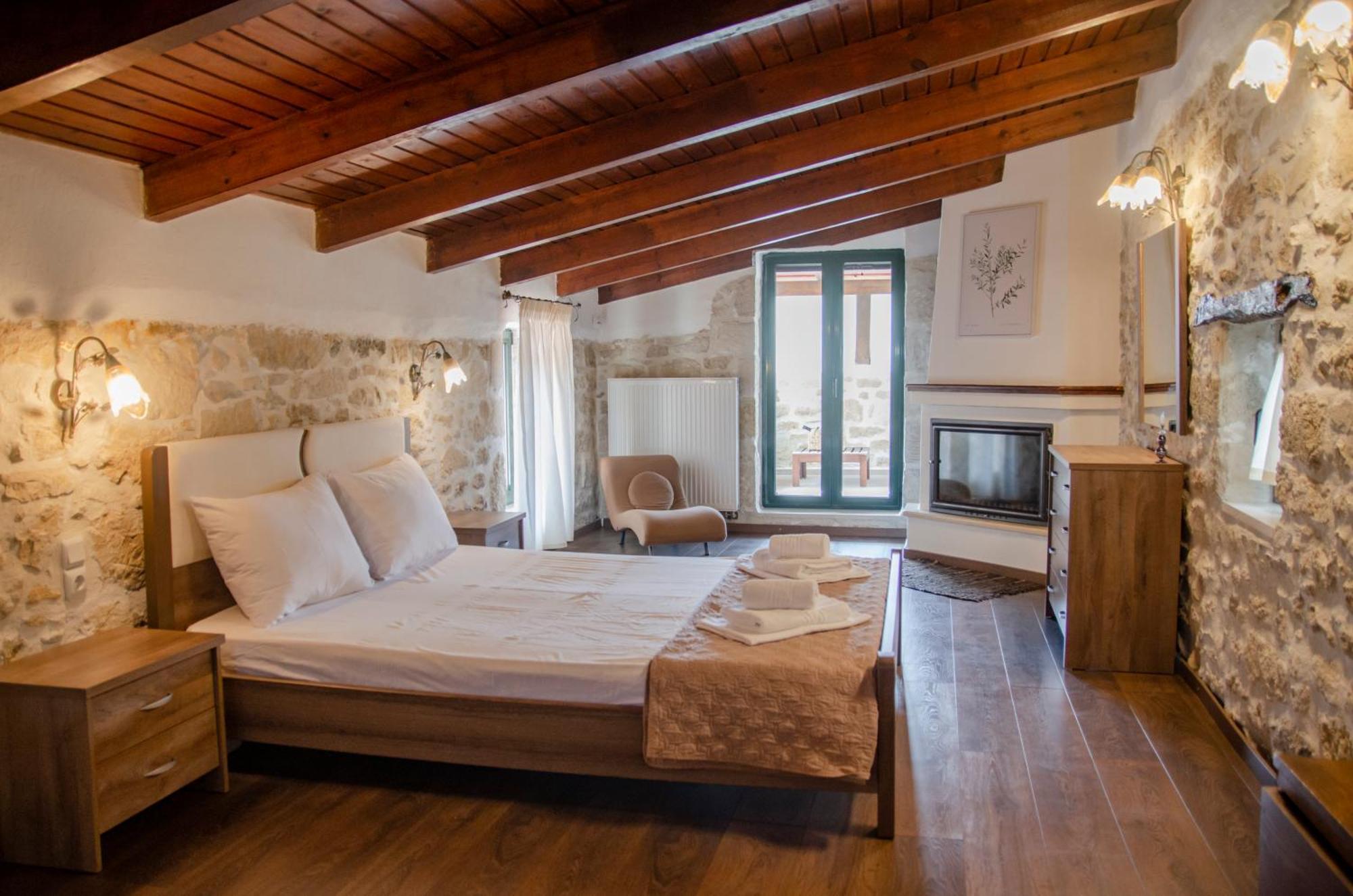 Pyrgou With Shared Swimming Pool Holiday home *