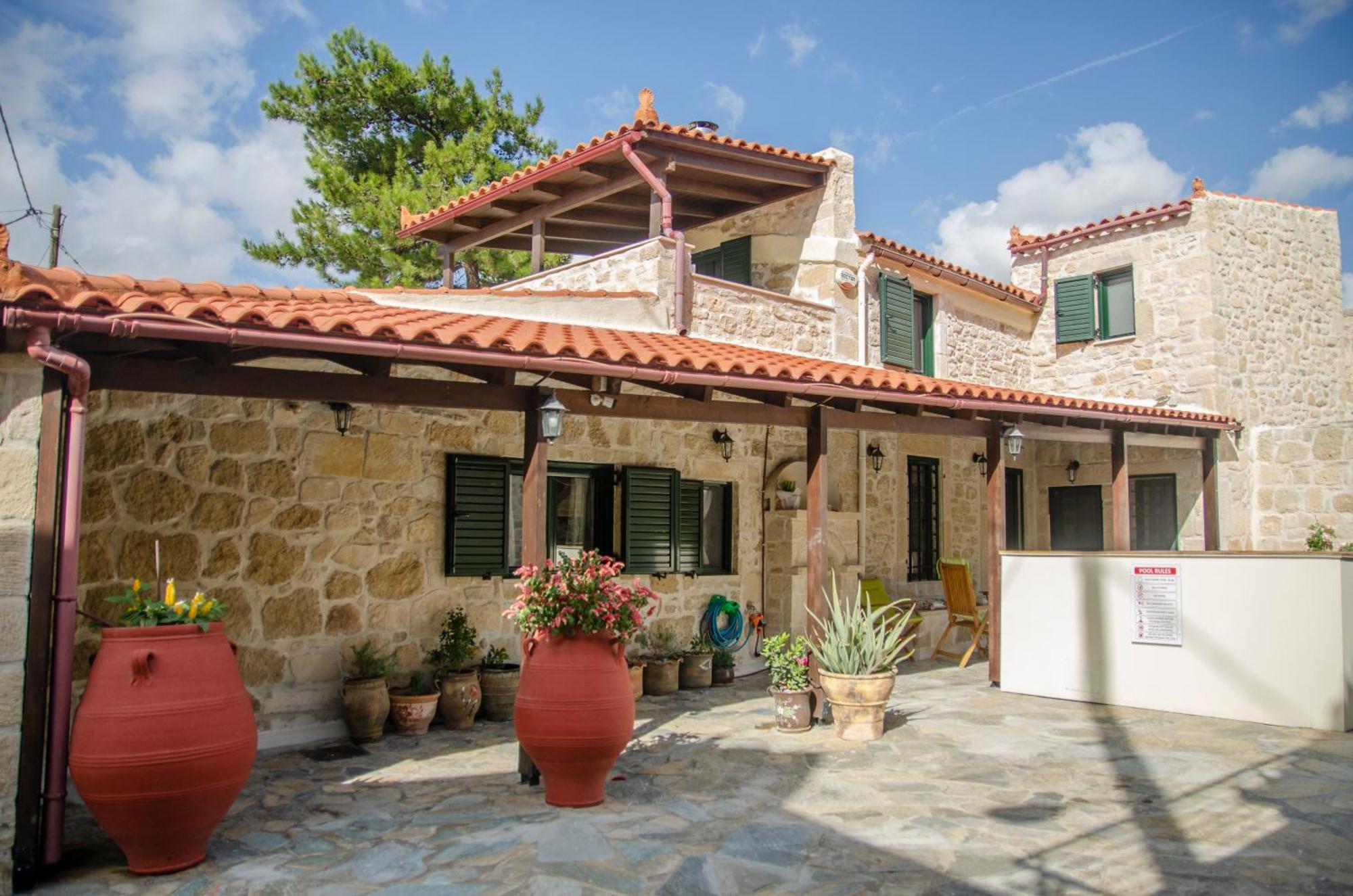 Holiday home Pyrgou With Shared Swimming Pool *